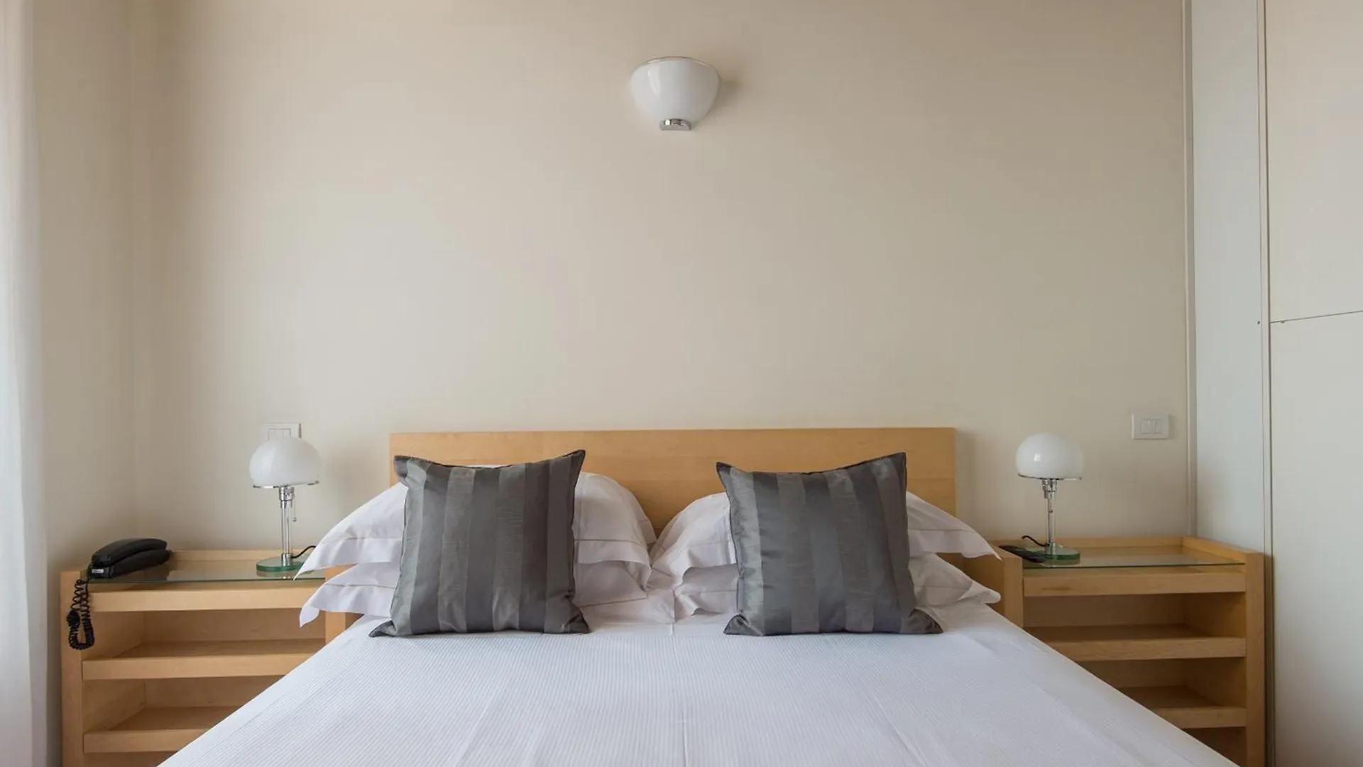 Spanish Steps Vittoria Apartment Rome