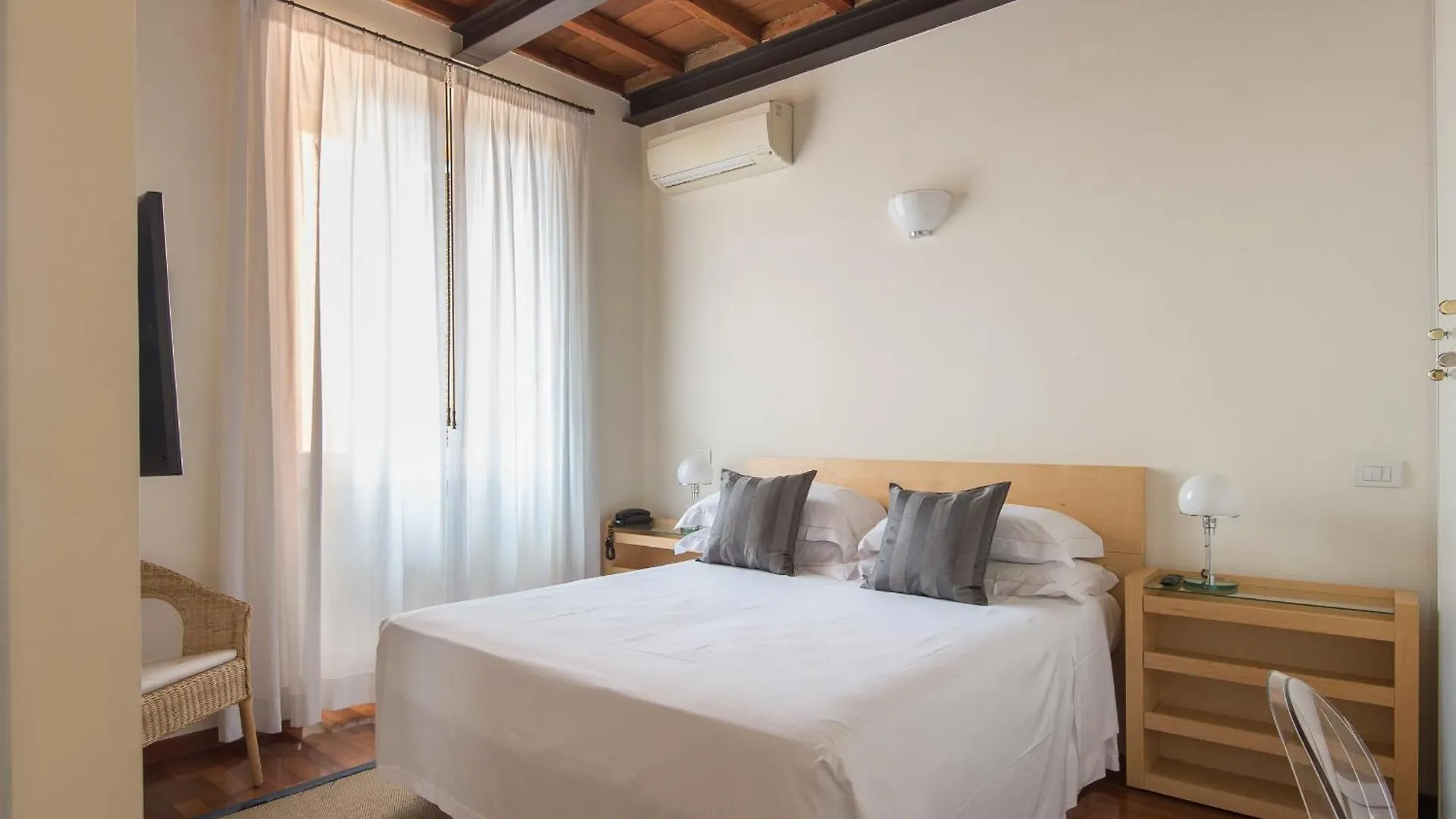 Spanish Steps Vittoria Apartment Rome Italy