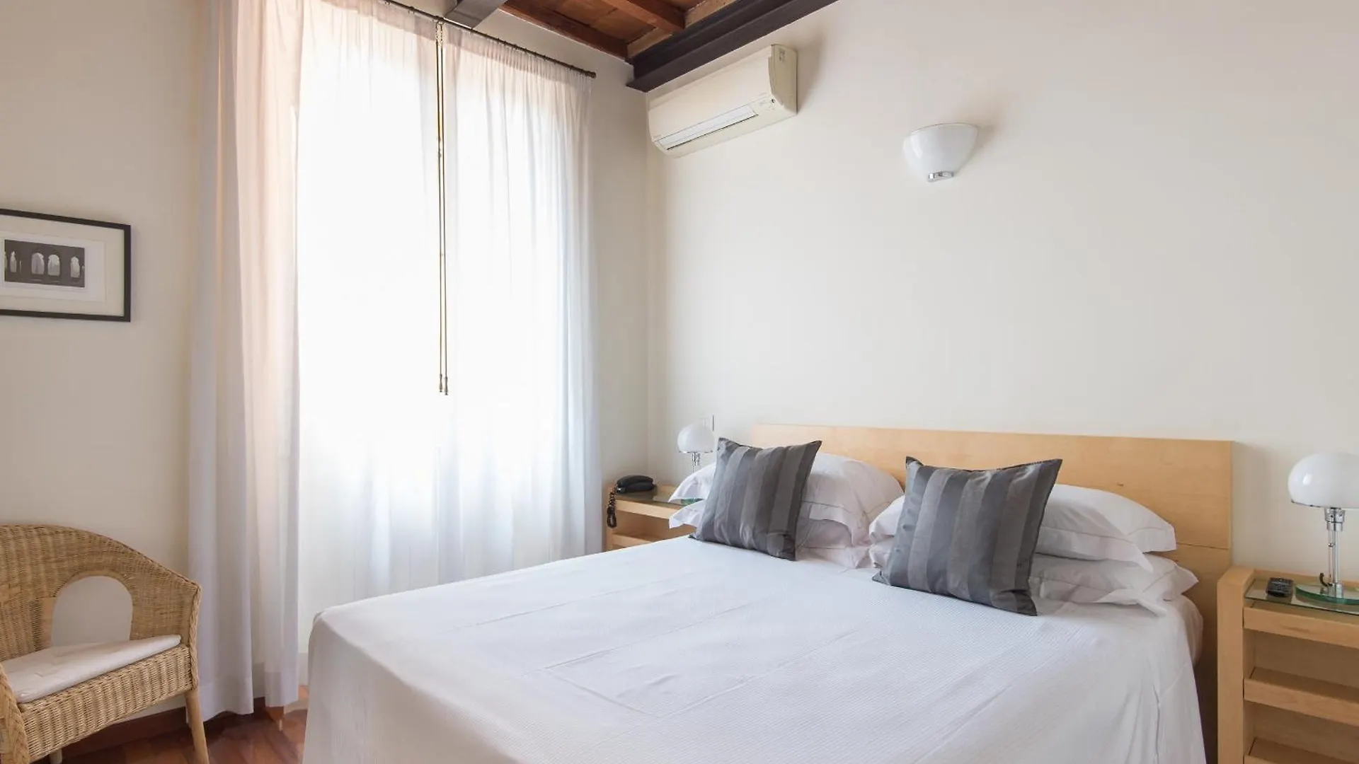 Spanish Steps Vittoria Apartment Rome