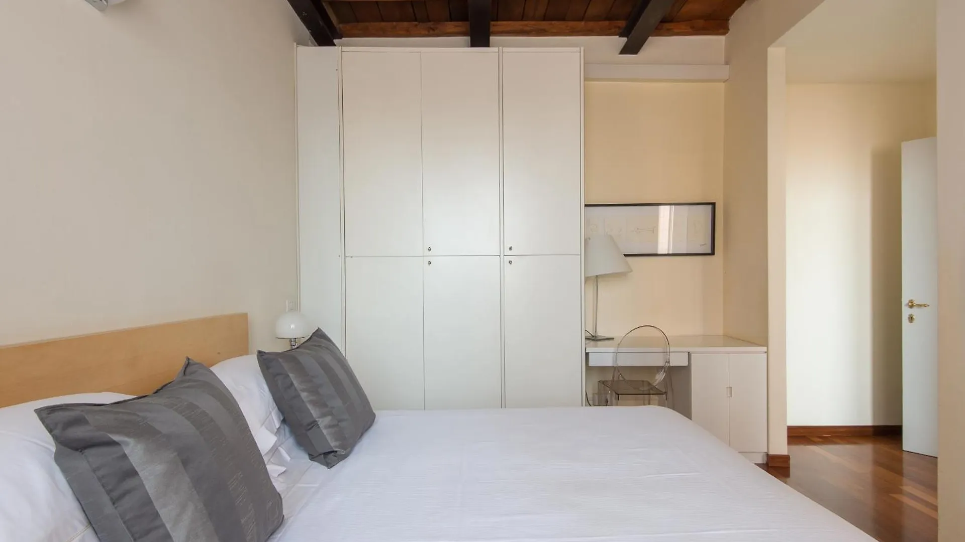 Spanish Steps Vittoria Apartment Rome