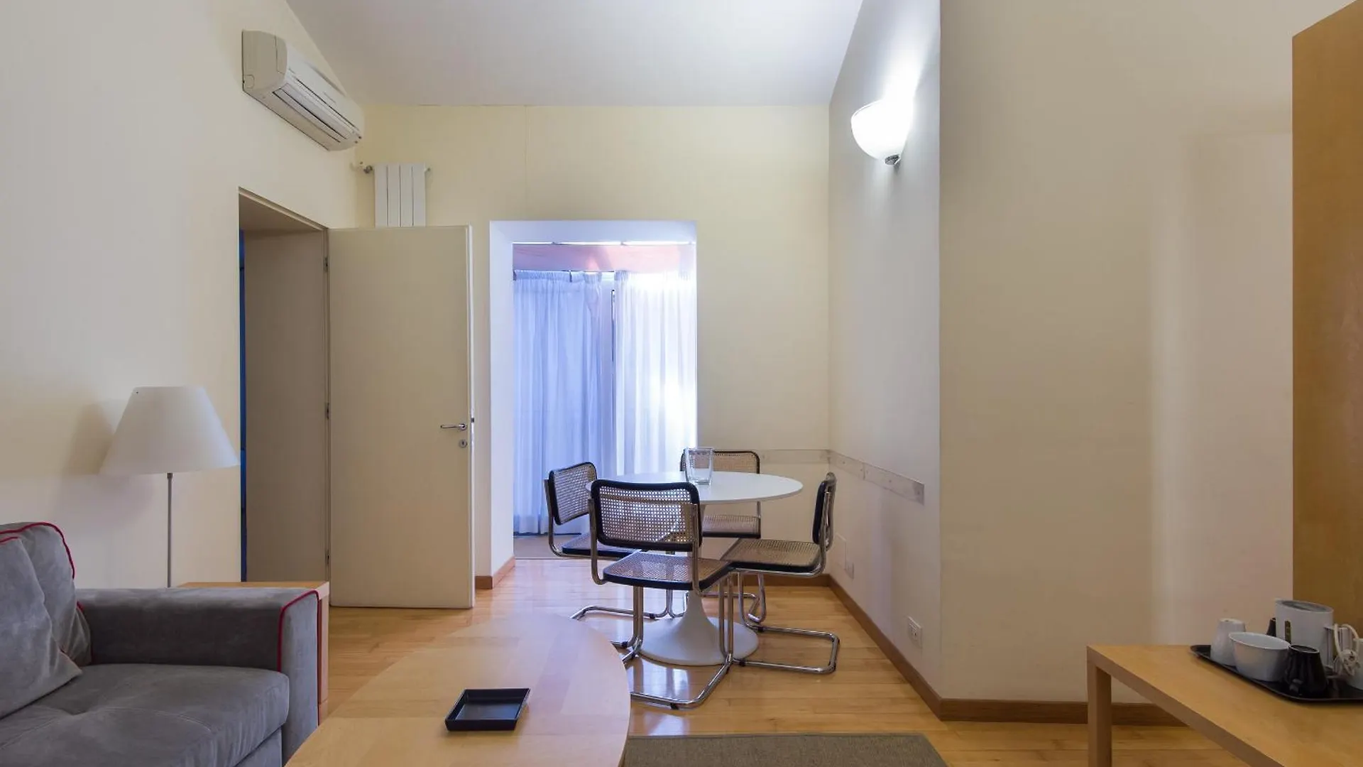 Spanish Steps Vittoria Apartment Rome 0*,  Italy