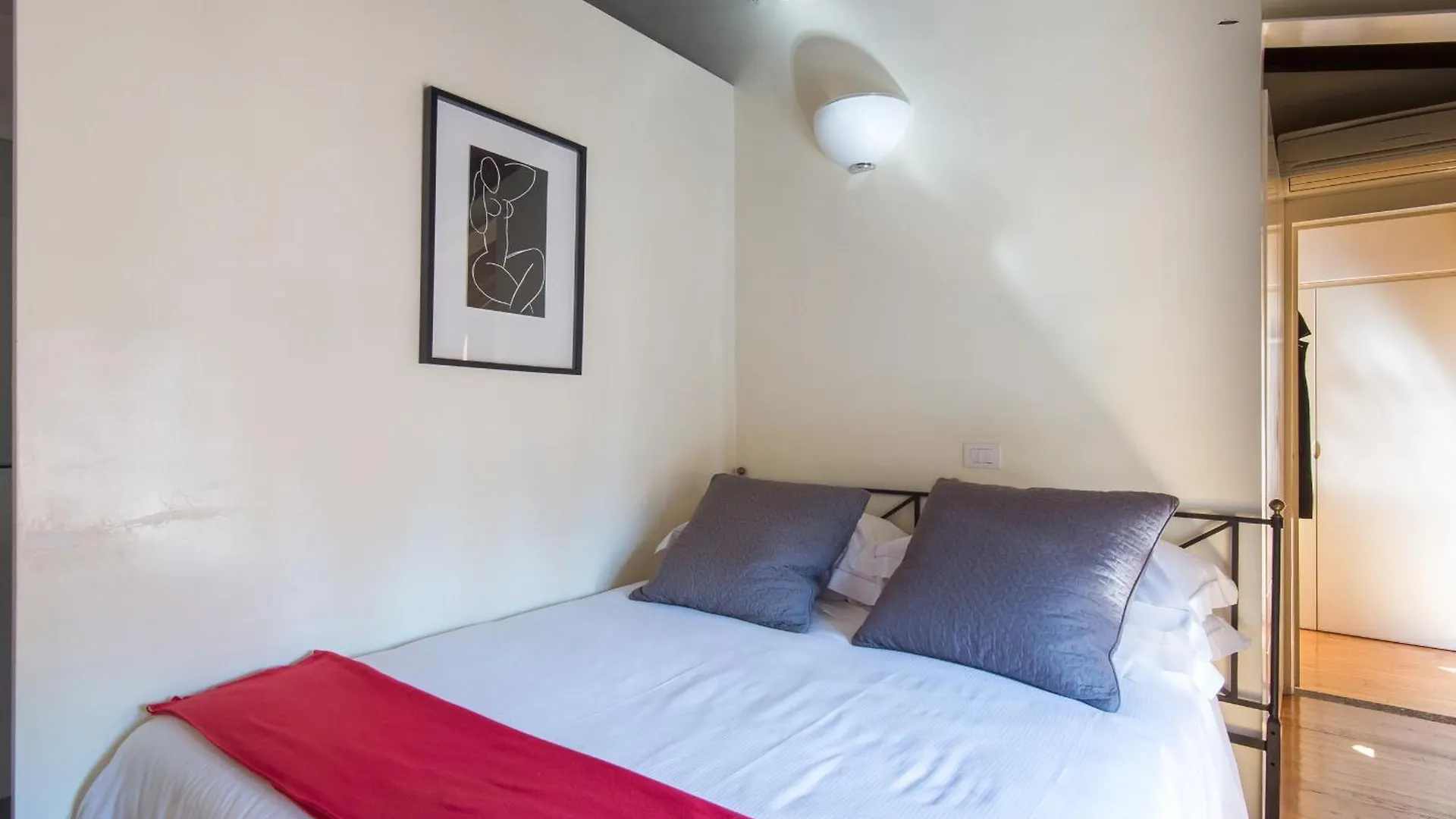 Spanish Steps Vittoria Apartment Rome