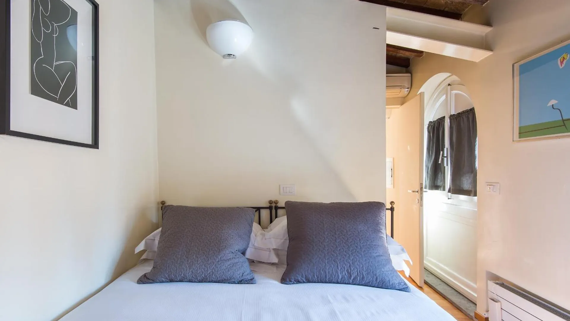 Spanish Steps Vittoria Apartment Rome Italy