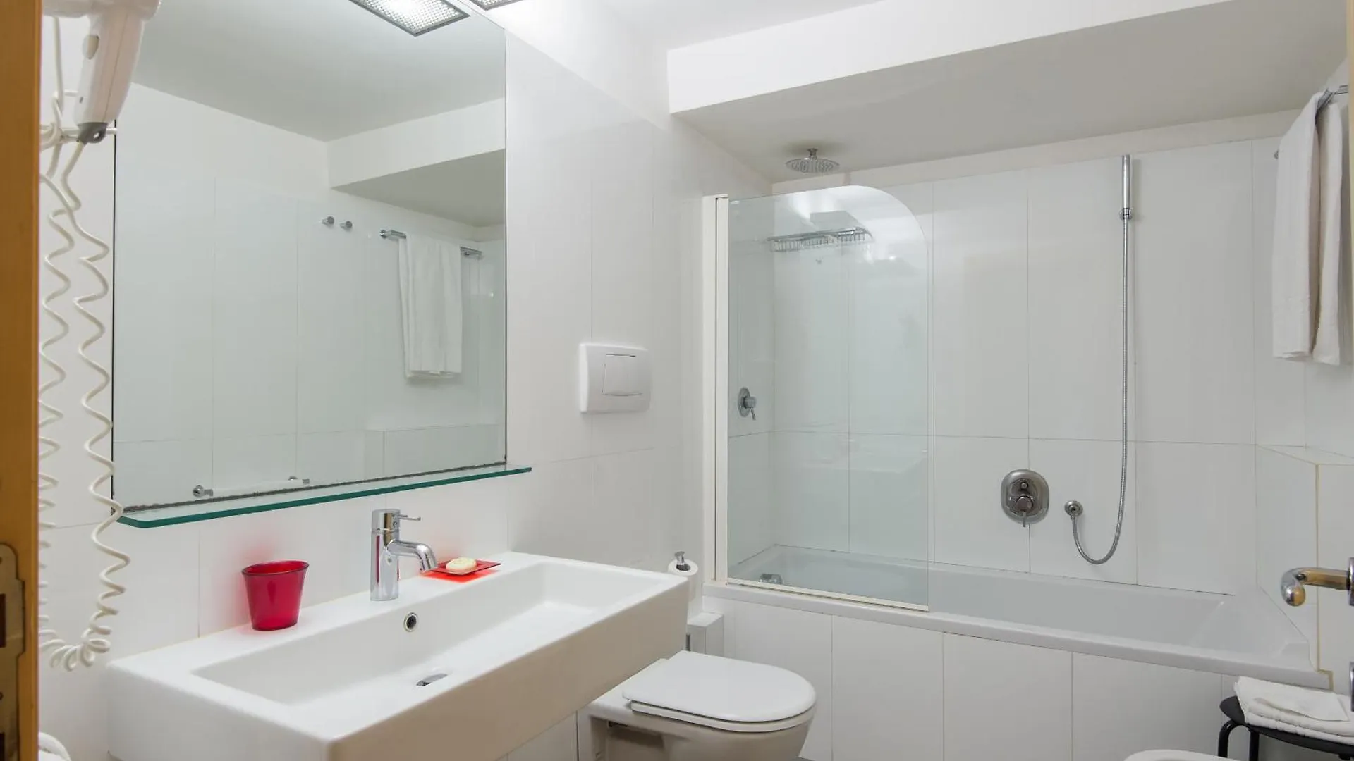 Spanish Steps Vittoria Apartment Rome 0*,  Italy
